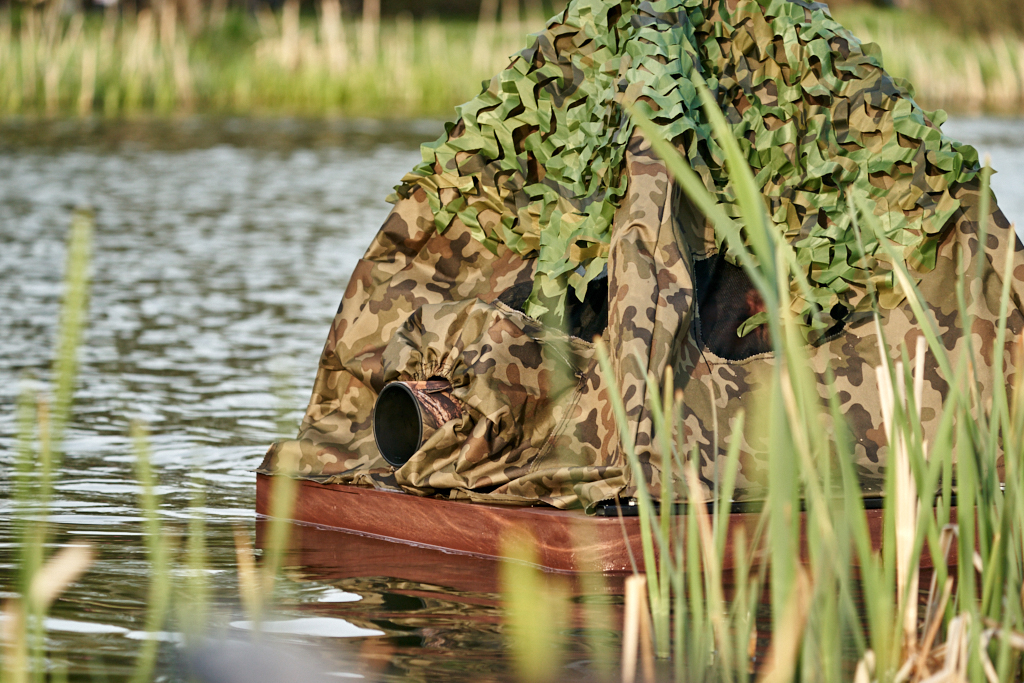 DIY floating hide