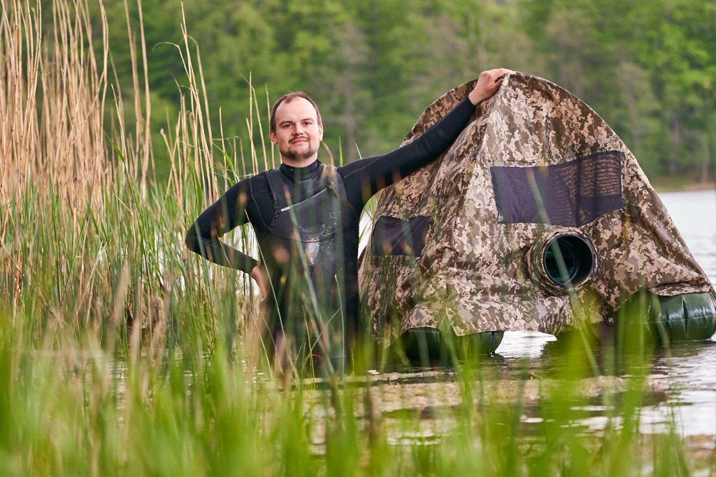 DIY floating hide